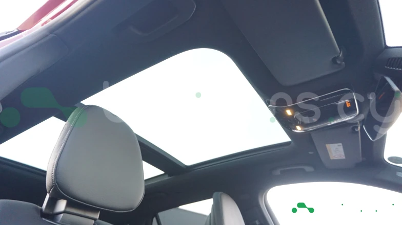 Mercedes GLC-class Orange