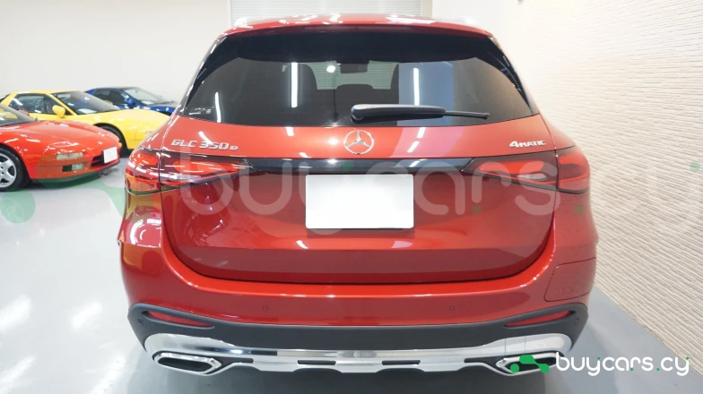 Mercedes GLC-class Orange