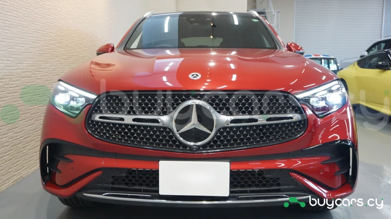 Mercedes GLC-class Orange