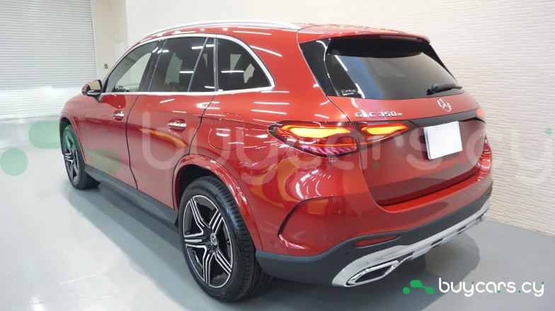 Mercedes GLC-class Orange