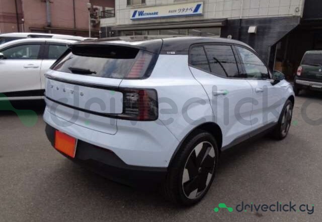 Volvo EX30 Белый