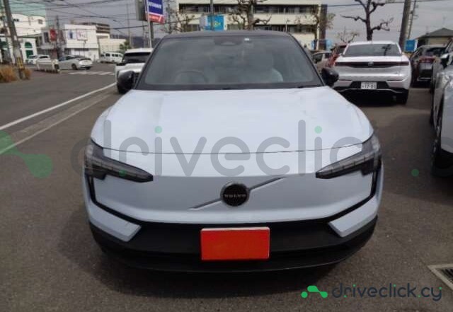 Volvo EX30 Белый
