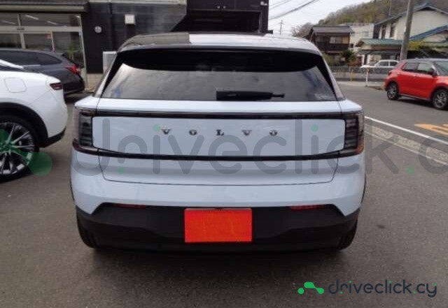 Volvo EX30 Белый