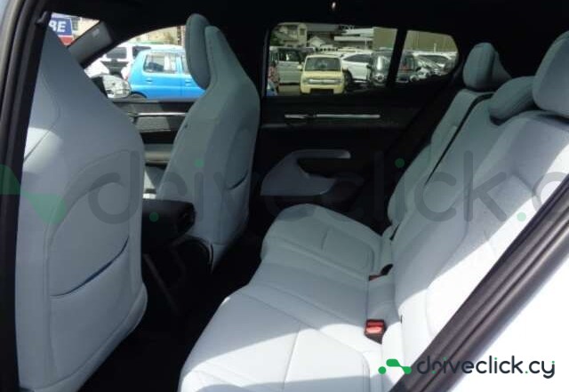 Volvo EX30 Белый