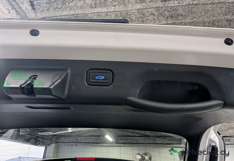 Hyundai Kona Electric White