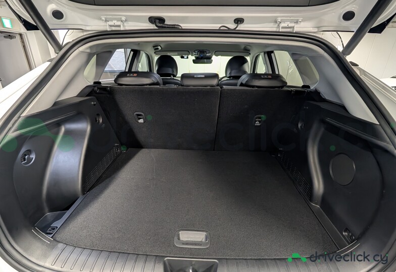 Hyundai Kona Electric White