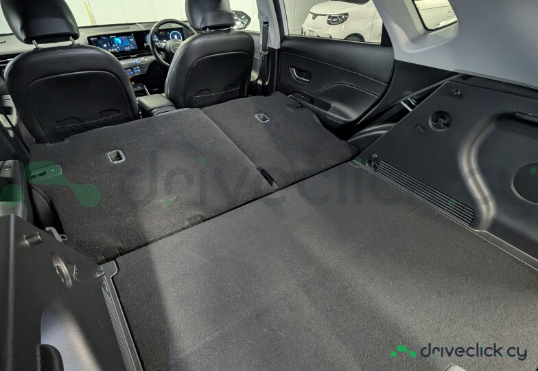 Hyundai Kona Electric White
