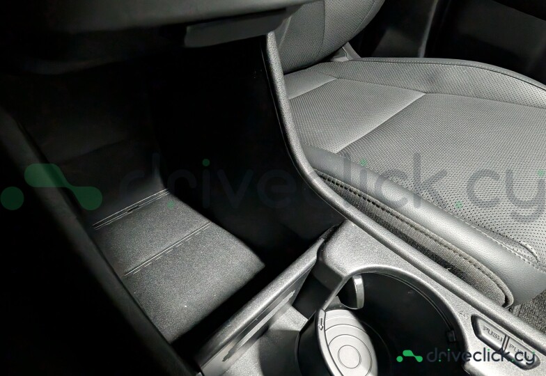 Hyundai Kona Electric White