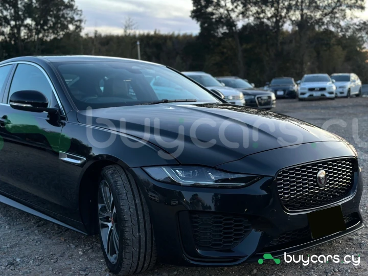 Jaguar XE Black