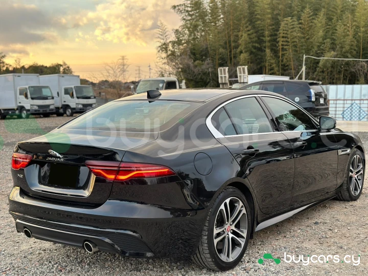 Jaguar XE Black