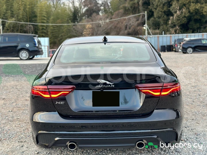 Jaguar XE Black