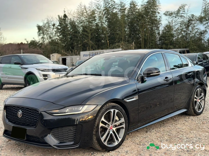 Jaguar XE Black