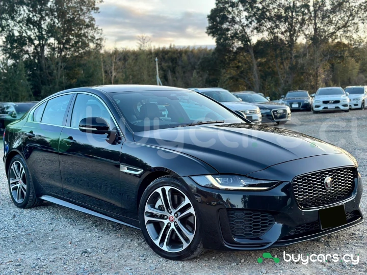 Jaguar XE Black