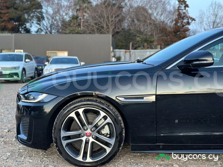 Jaguar XE Black