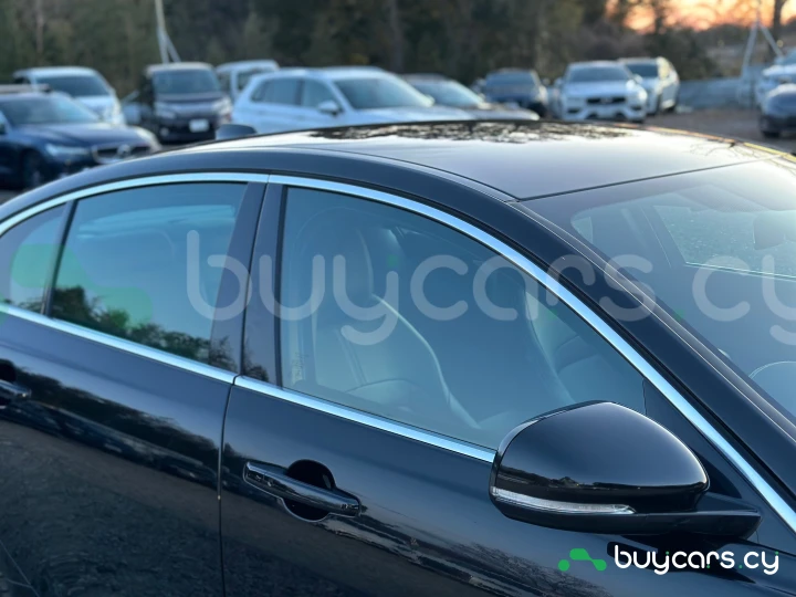 Jaguar XE Black