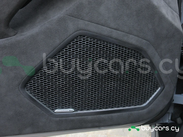 Lamborghini Huracan Grey