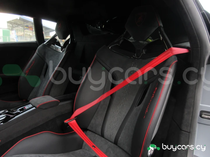 Lamborghini Huracan Grey