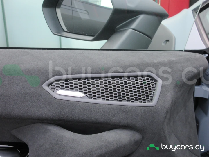 Lamborghini Huracan Grey