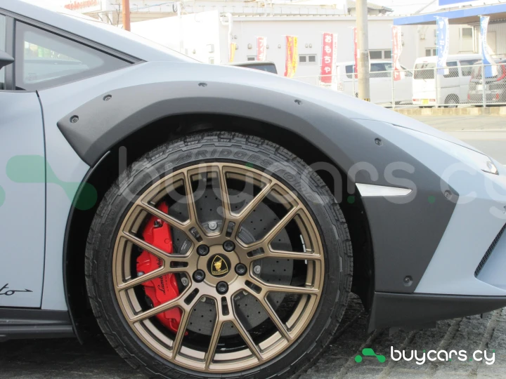 Lamborghini Huracan Grey