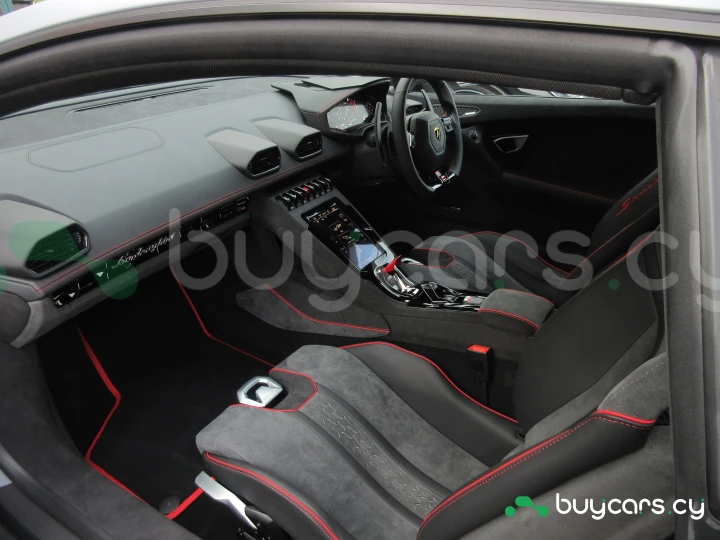 Lamborghini Huracan Grey