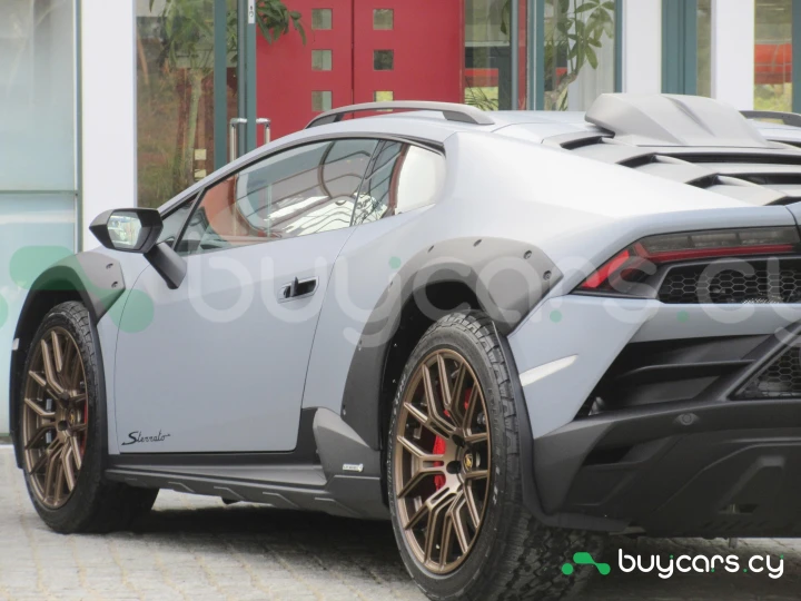 Lamborghini Huracan Grey