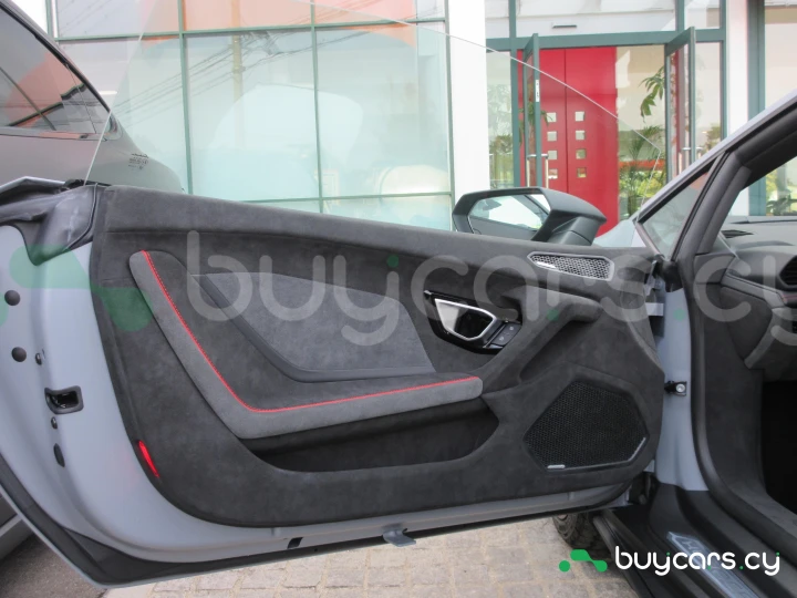Lamborghini Huracan Grey