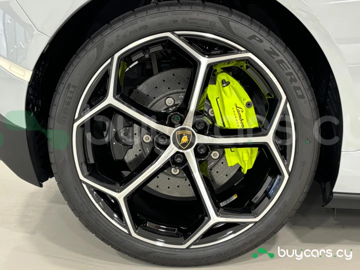 Lamborghini Huracan Grey