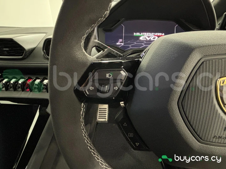 Lamborghini Huracan Grey