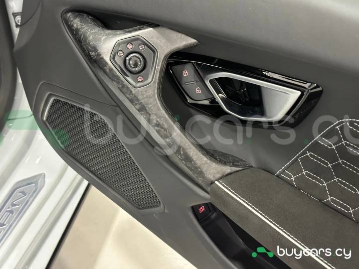 Lamborghini Huracan Grey