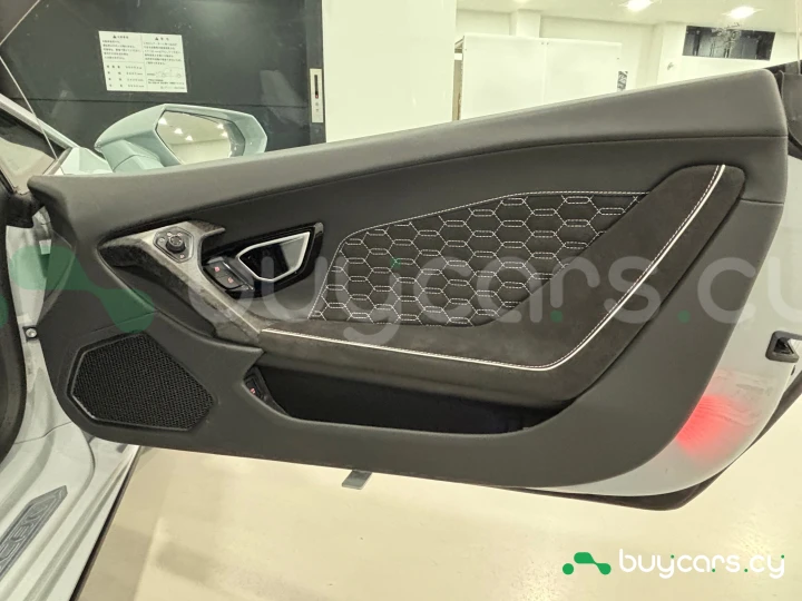 Lamborghini Huracan Grey