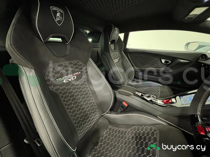 Lamborghini Huracan Grey