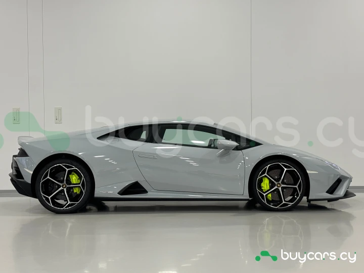 Lamborghini Huracan Grey
