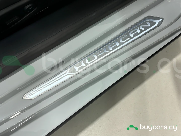 Lamborghini Huracan Grey