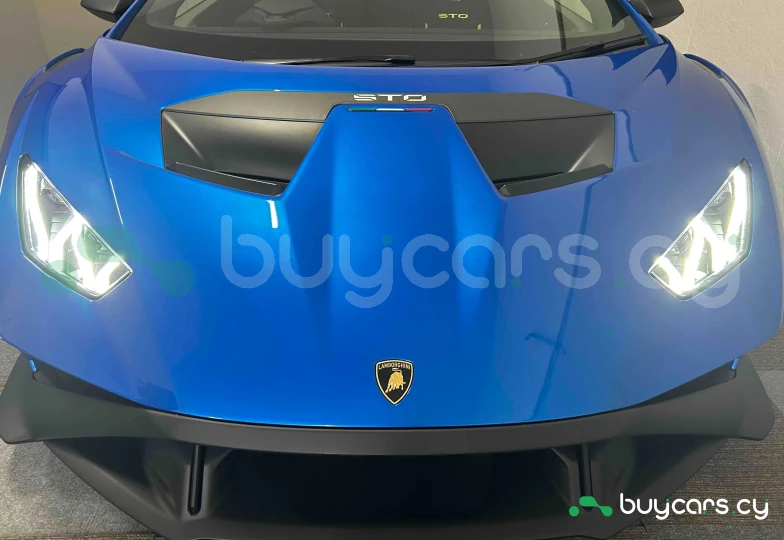 Lamborghini Huracan Blue