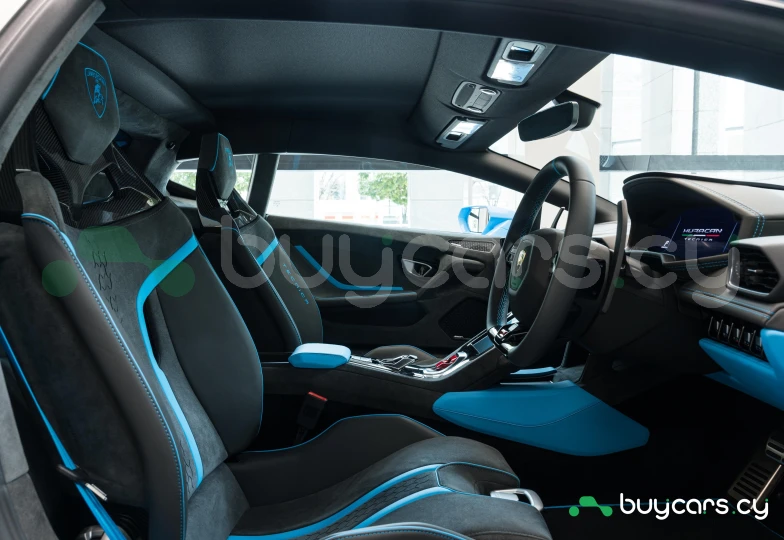 Lamborghini Huracan Turquoise