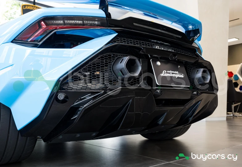 Lamborghini Huracan Turquoise