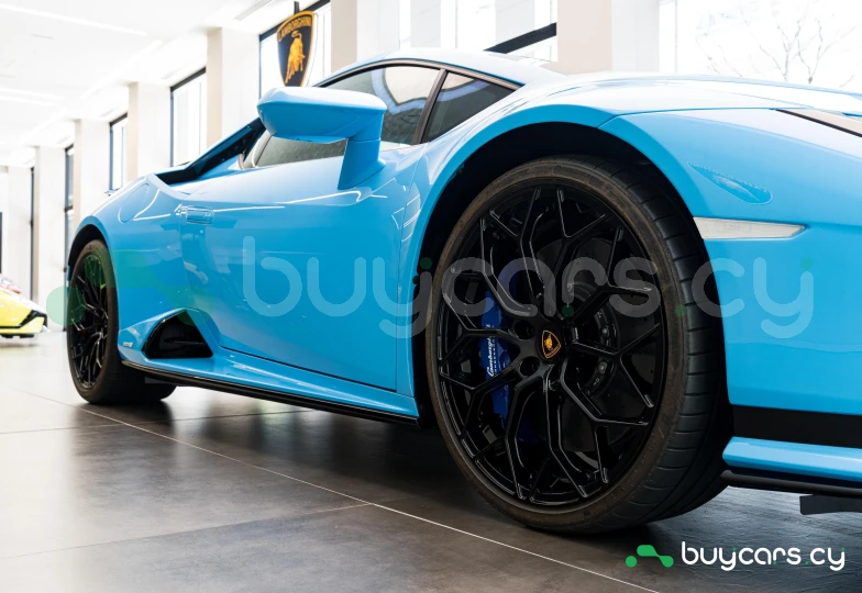 Lamborghini Huracan Turquoise