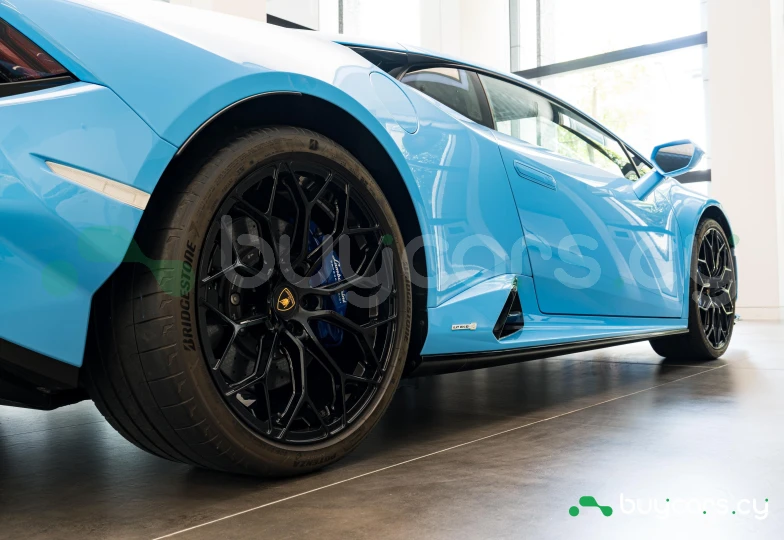 Lamborghini Huracan Turquoise