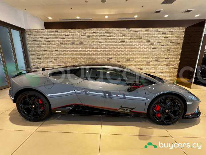 Lamborghini Huracan Grey