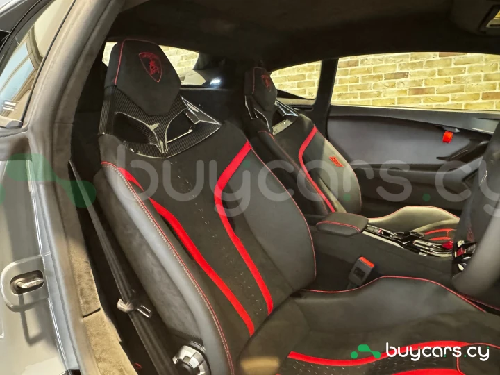 Lamborghini Huracan Grey