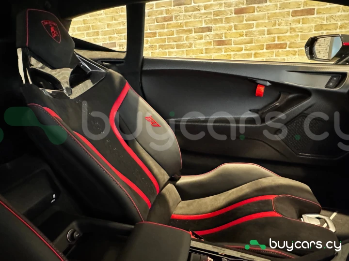 Lamborghini Huracan Grey