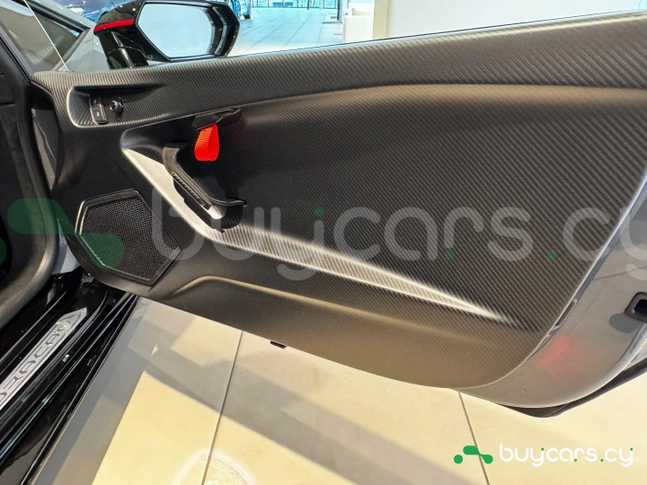 Lamborghini Huracan Grey