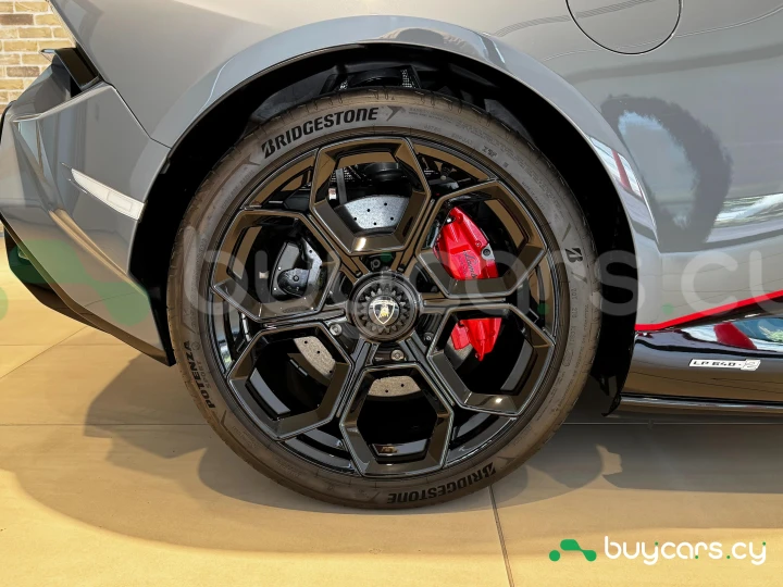 Lamborghini Huracan Grey