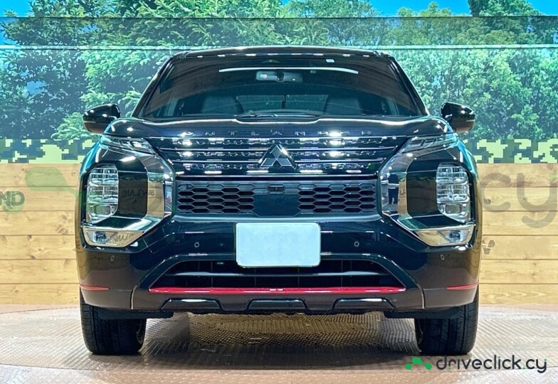 Mitsubishi Outlander Черный