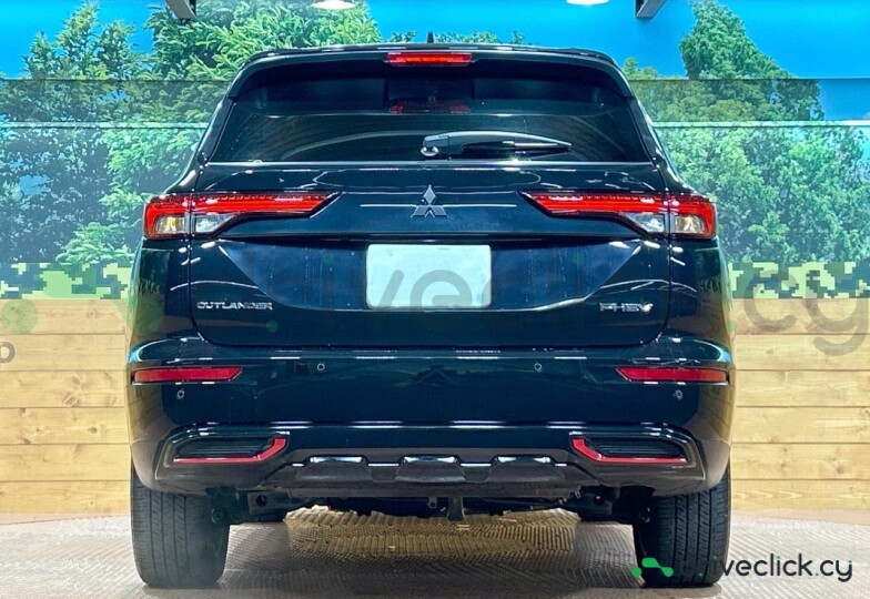 Mitsubishi Outlander Черный