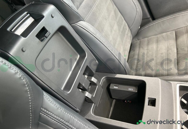 Mitsubishi Outlander Черный