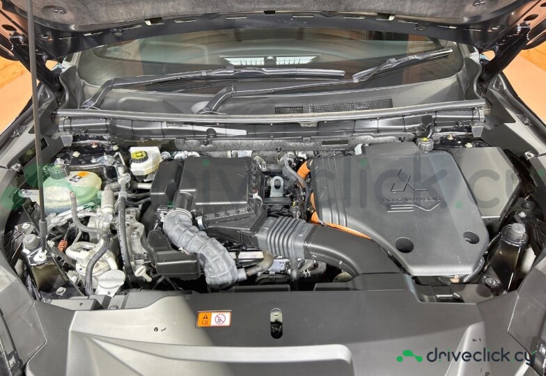 Mitsubishi Outlander Черный