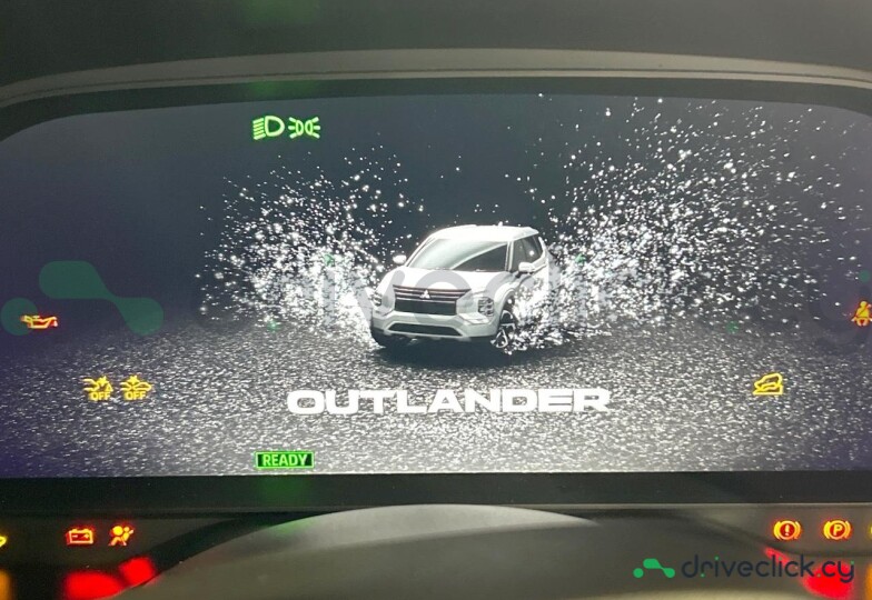 Mitsubishi Outlander Черный