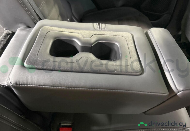 Mitsubishi Outlander Черный