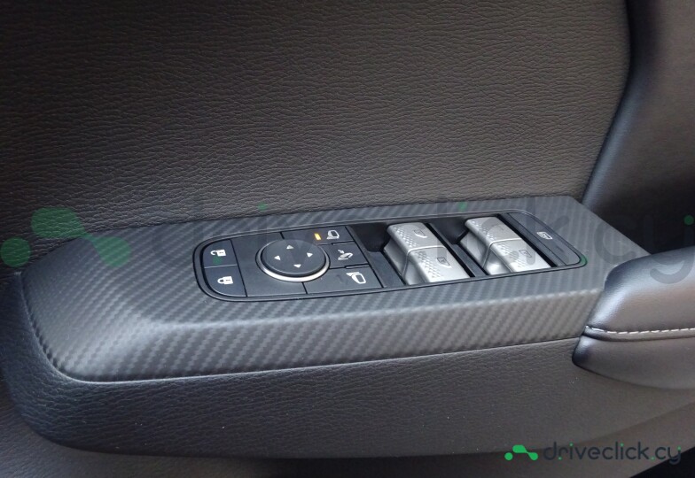 Mitsubishi Outlander Красный